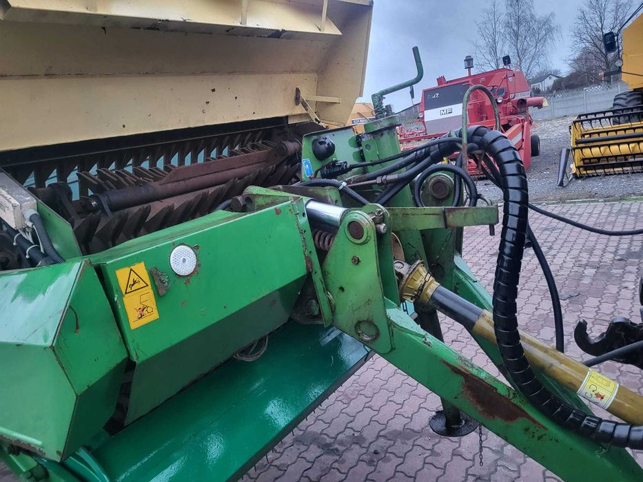 Przyczepa samozbierajaca Krone 16/40 L.