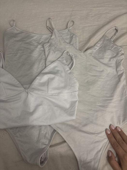 2 bodys e 1 branco