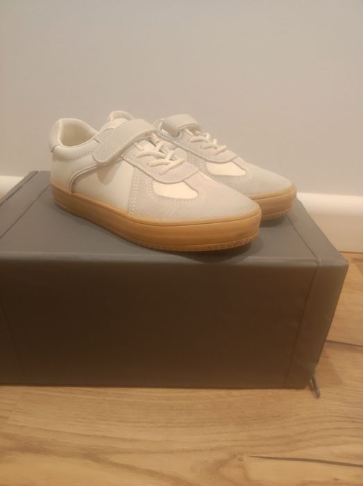 Buty chłopięce Reserved 32