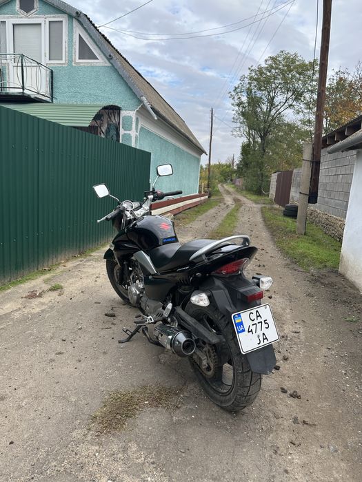 Продаю Suzuki gsr250