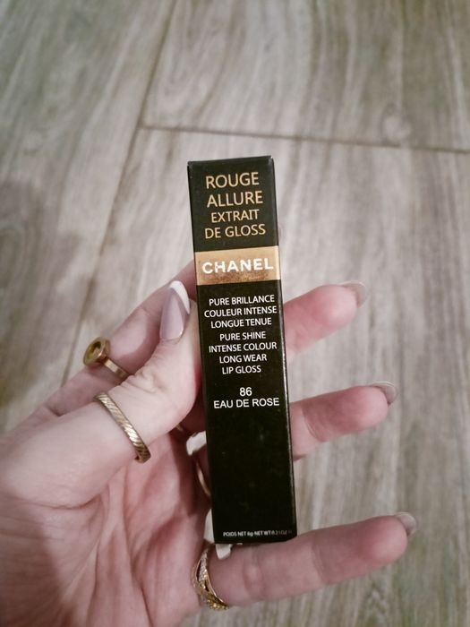 Nowy błyszczyk do ust