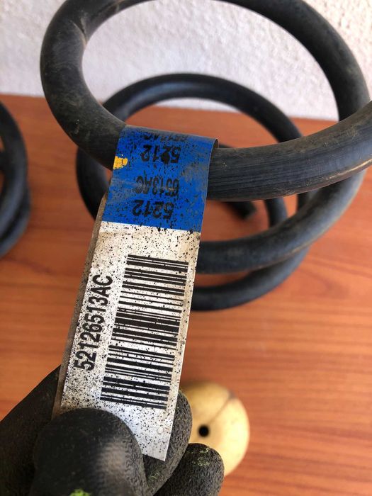 4 molas originais Jeep Wrangler JK (modelo 200cv)