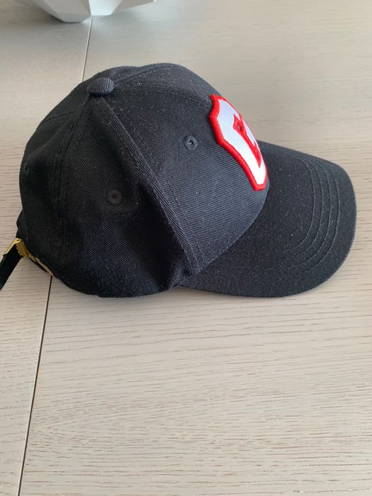 Boné Guess mulher novo