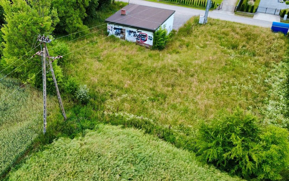 Sprzedam budynek sklepu wraz z działką 16arów położony w Książnicach W - Widok 3