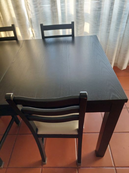 Mesa de jantar extensível