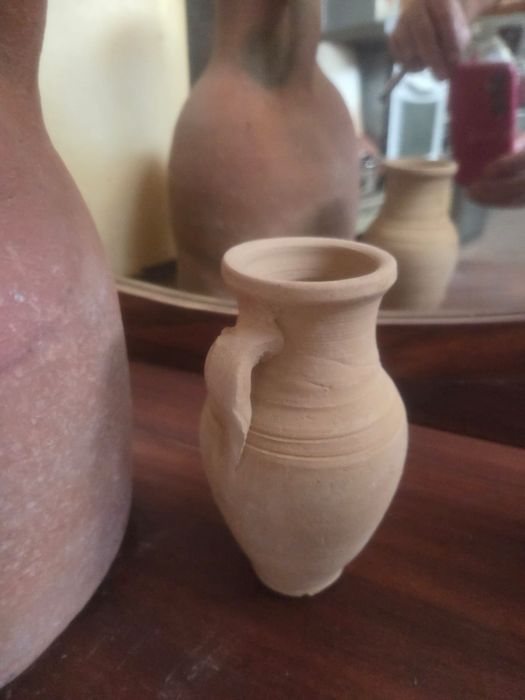 Quartinha antiga em terracota .
