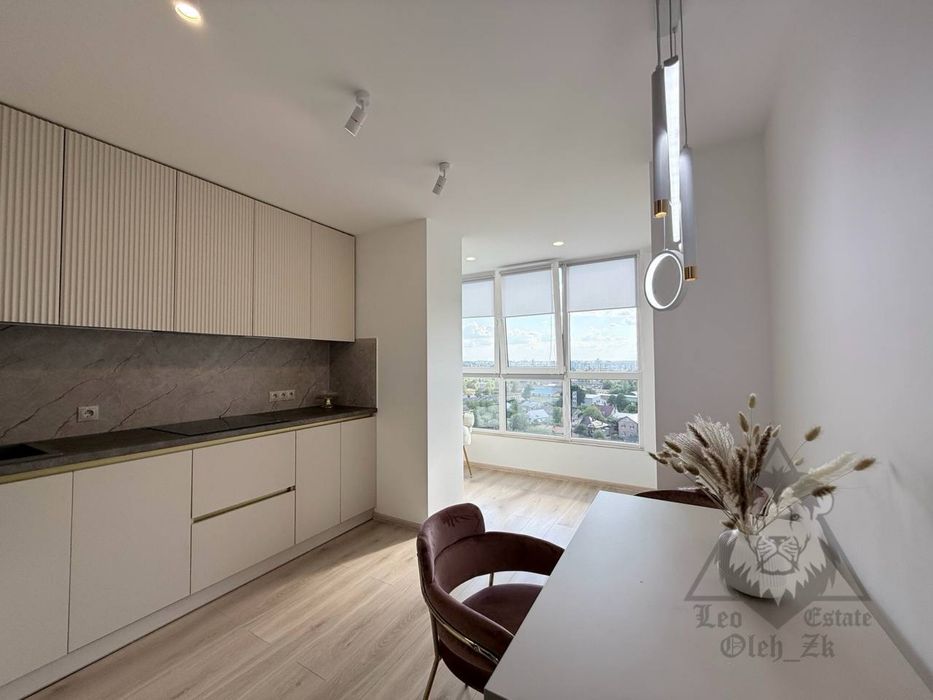 Оренда СУЧАСНОЇ кв. 49m² вул. Залізнична 9 / Шевченка ЖК « ШЕНГЕН »