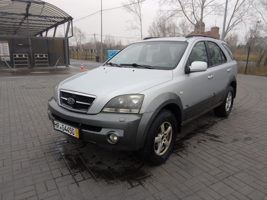 Машина на полном ходу мотор после капиталки на мотор гарантия замена ГРМ замена коленвала кольца свечи накала турбина форсунка гилизовка моторо сцепления масла вкладыши много нового долго писать вложено в машину 95000 тысяч авто находится в Днепре возможно обмен торга нету полный привод работает без проблем возможно пригон Военным