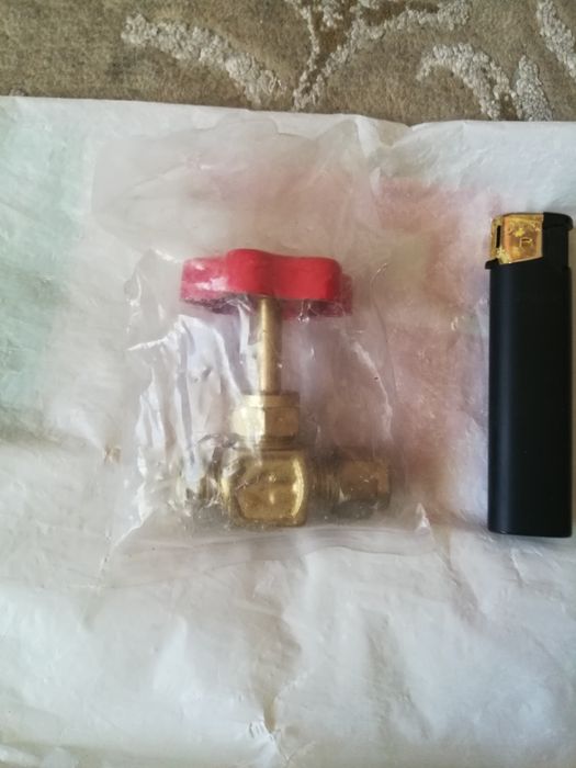 Вентиль латунный. Новый.