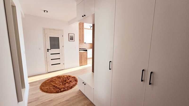 Gotowe do wprowadzenia/ przy budynku parking