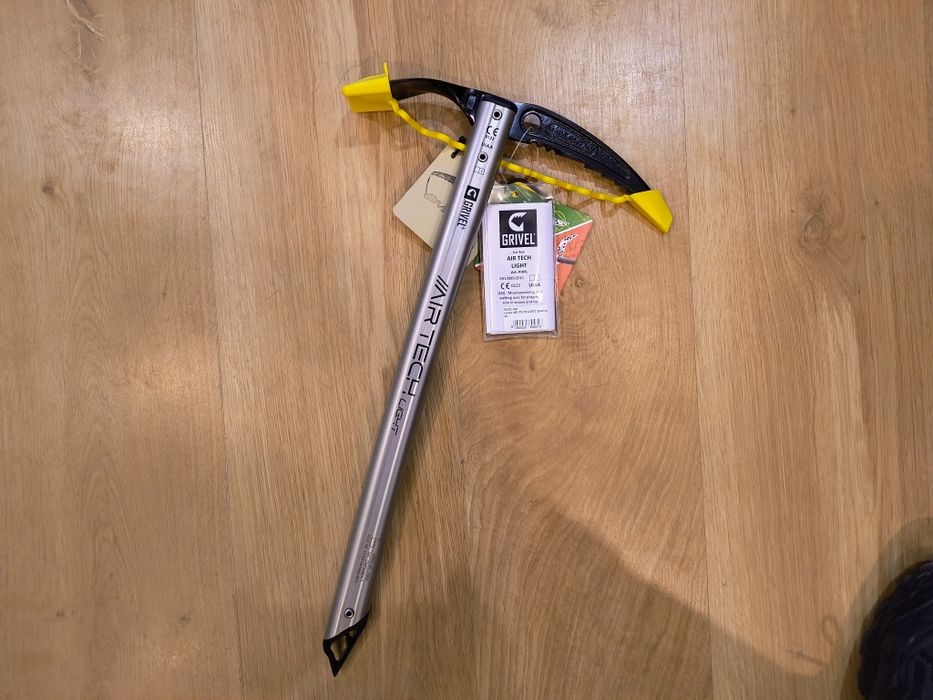 Czekan turystyczny Grivel Air Tech 48cm + osłona czekana Axe Guard