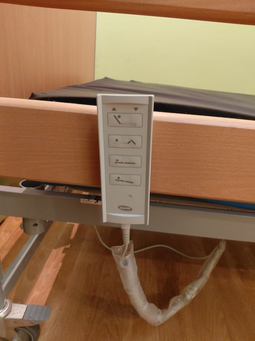 Cama Articulada eletrica invacare