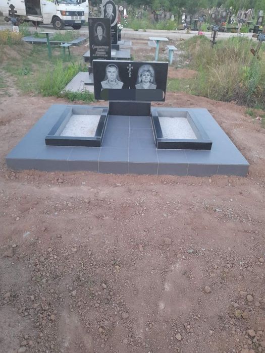 Гранитные памятники