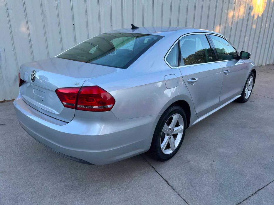Volkswagen Passat      2014