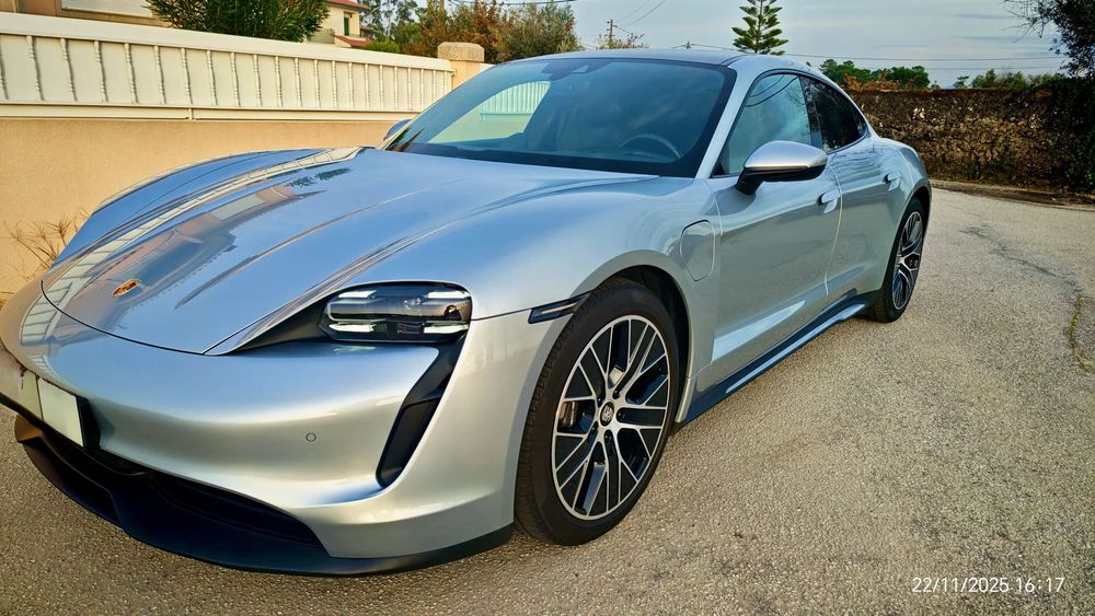 Porsche Taycan 4S