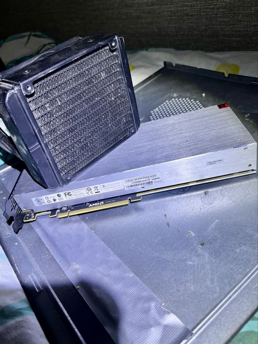 Radeon RX Vega 64 Liquid