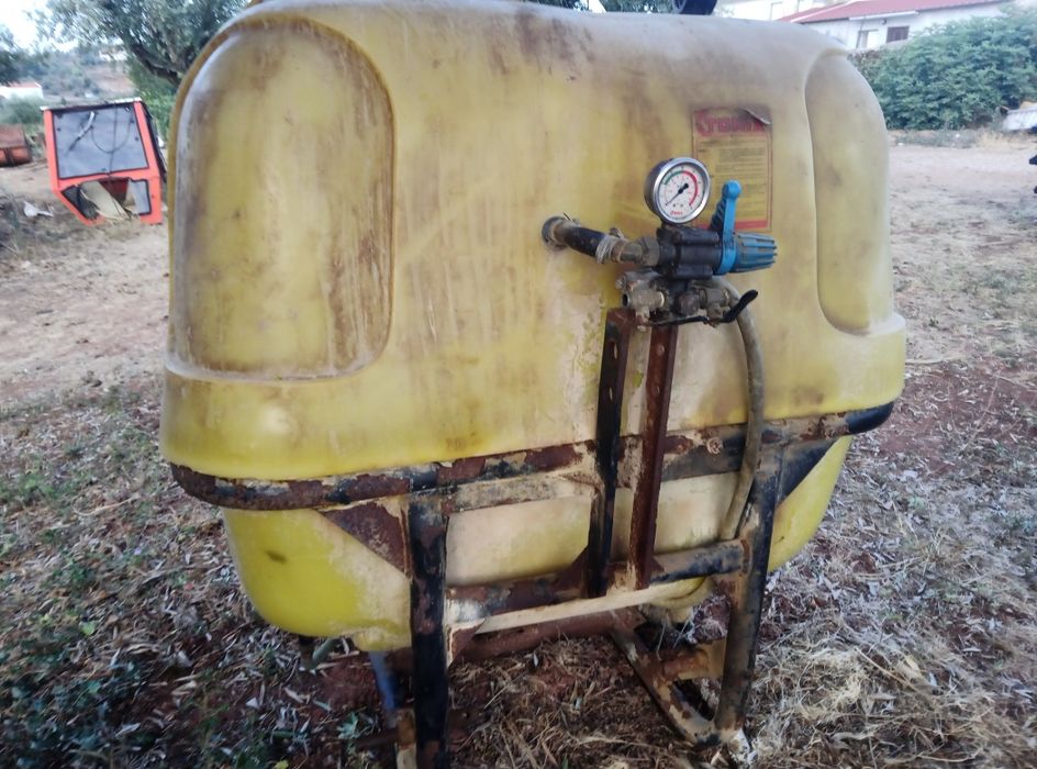 Pulverizador tomix 600 litros