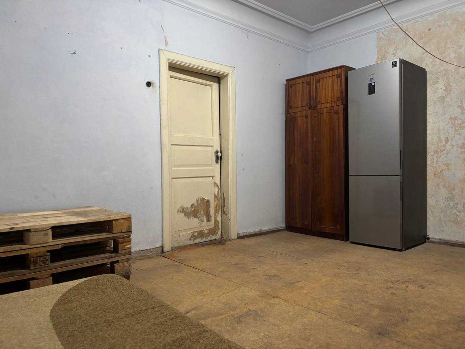 Продається 2 кімнатна квартира р -н Черьомушки без ремонта