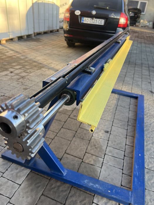 Станок (багетка) для ребра жосткості