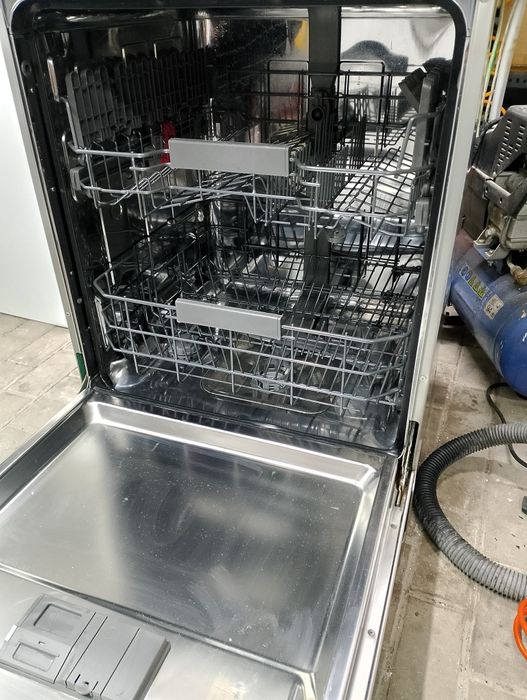 Zmywarka Whirlpool  60 cm inox