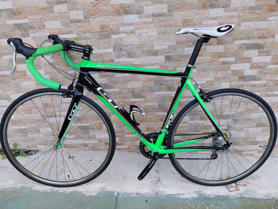 Bicicleta de estrada GT Series Four