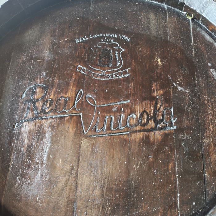 Mini barril antigo mas em excelente estado muito raro original porto Barros com mais de 100 anos ...