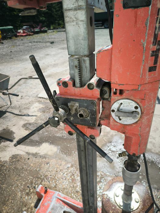 Wiertnica HILTI do betonu do 250mm używana
