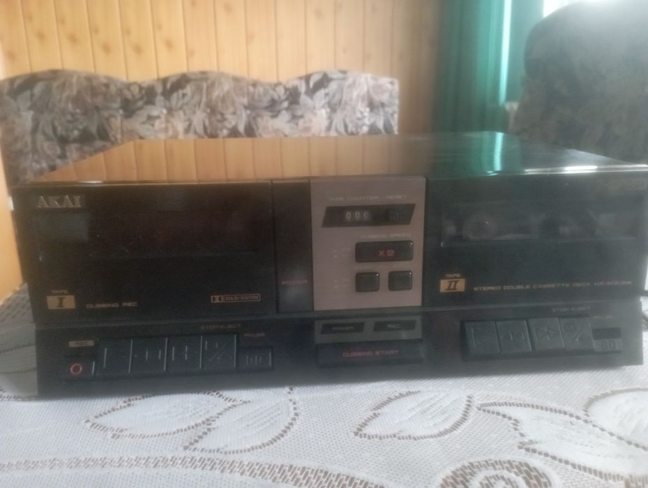 Magnetofon Akai model HX-M313W