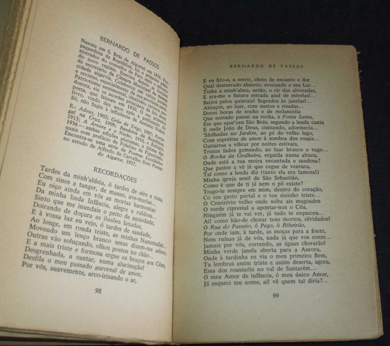 Livro Líricas Portuguesas 2ª Série Antologias Universais