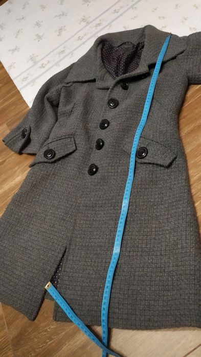 Elegancki płaszcz rozmiar 34 Reserved rękaw 3/4 z 40% wełna wiosenny