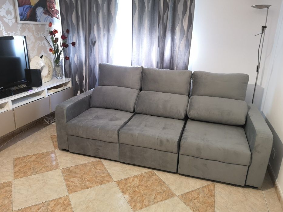 Sofa Chaiselong com Cama + Bau Elevatorio NOVO - FABRICA - sofá