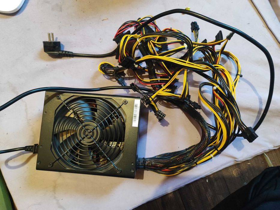 Блок питания comstars 1650w