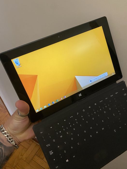 Microsoft Surface RT464194399172700160