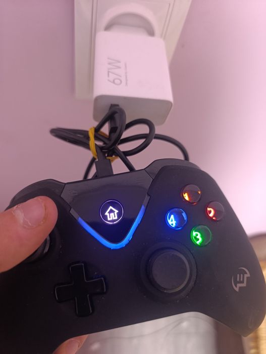 Джойстики с беспроводные  SVEN GC-5070, геймпад 706W для PS, PC и т.д.