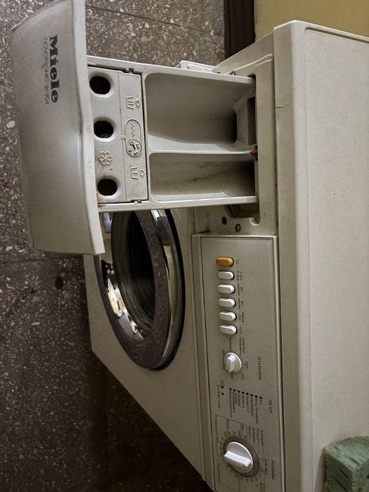 Miele W904  Продам