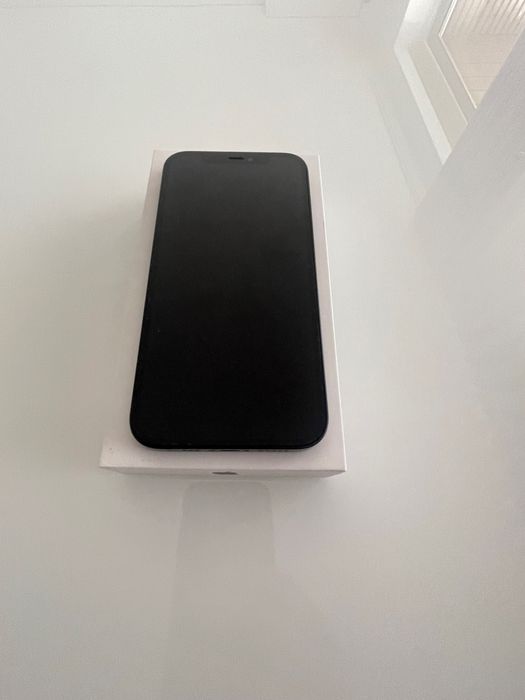 iPhone 12 preto
