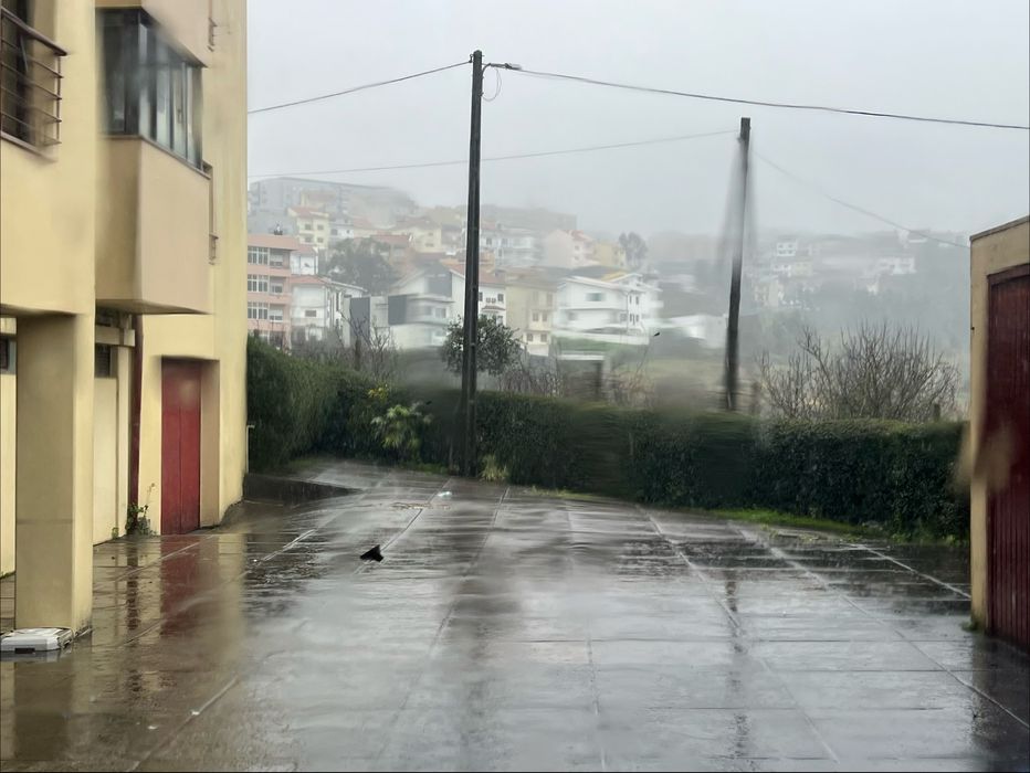 Garagem/ Peq. Armazem