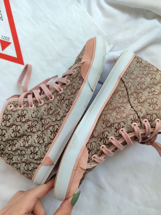 Кеди кросівки рожеві лого високі взуття  гес гесс Guess