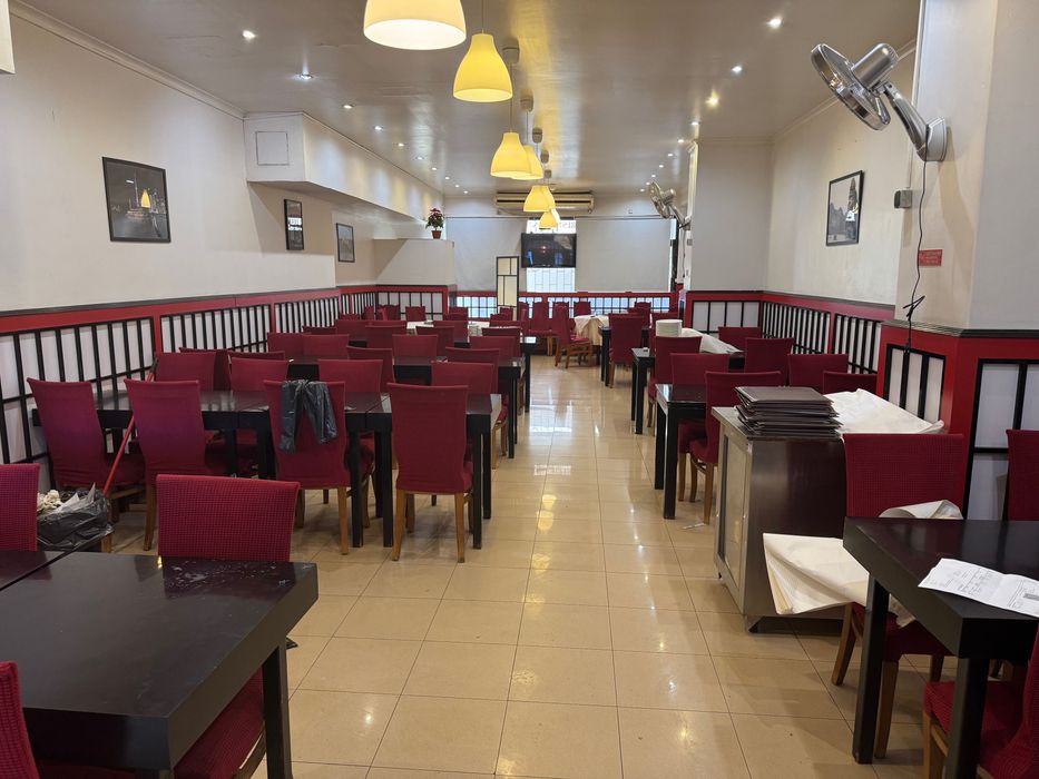 Trespassa-se restaurante no centro de Lisboa. Renda mensal: 1.050 €.