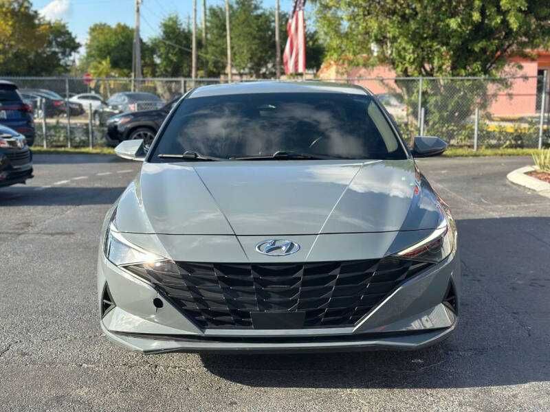 2022 Hyundai Elantra SEL