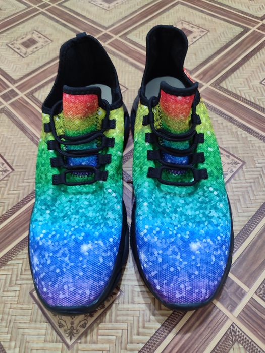 Кросівки чоловічі