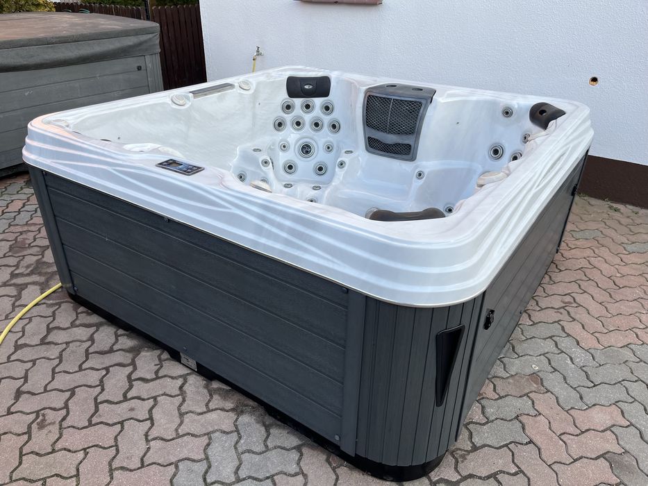 Jacuzzi ogrodowe caloroczne Balboa