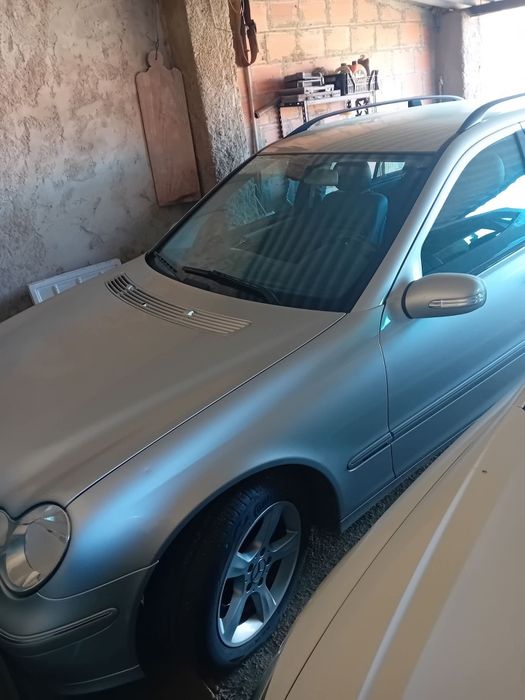 Mercedes-Benz C220