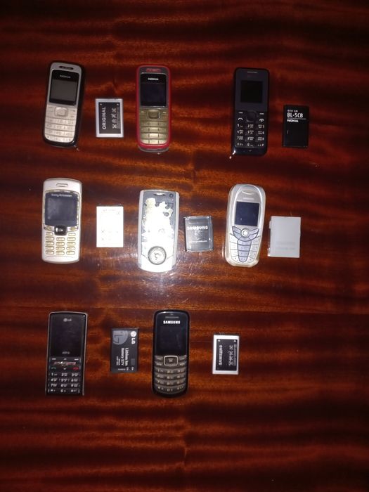 Кнопочные телефоны - 8шт.