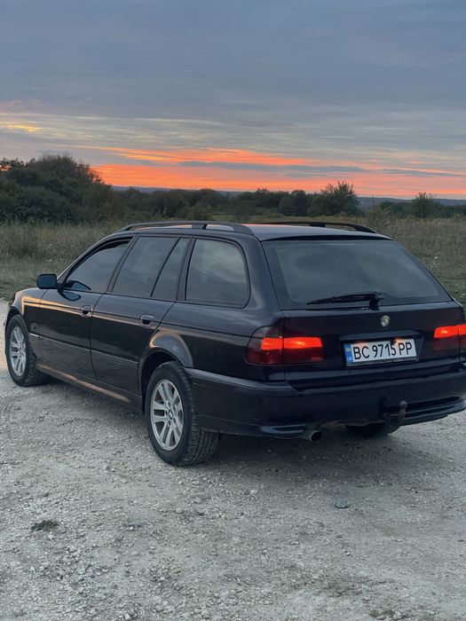 BMW e39.          .
