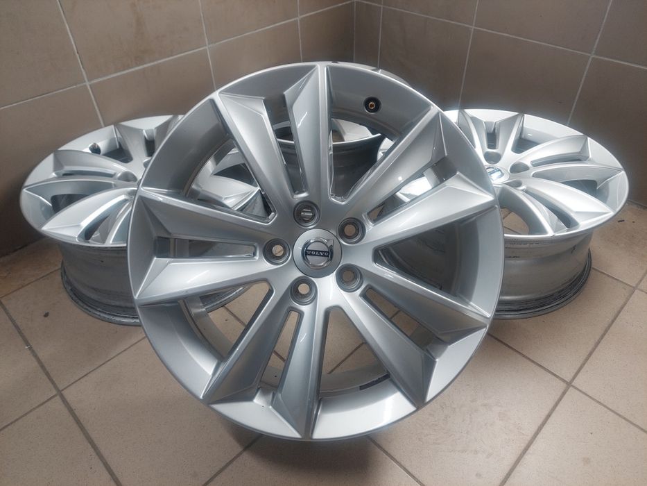 Оригінальні легкосплавні диски Volvo V60 S60 s40 XC60 XC90 R17 5x108
