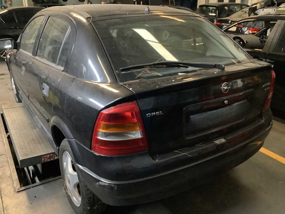 Opel Astra G 1.8i 16v - 2000 - Para peças