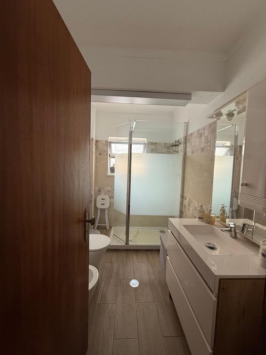 Armação de Pêra - aproximadamente 300 m da Praia - Low Cost - Garagem Incluída