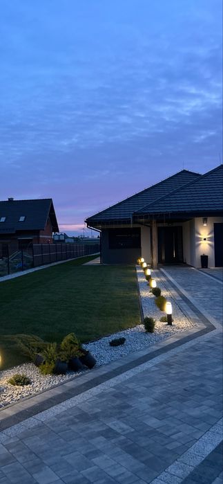 Brukarstwo Budowa ogrodów Trawniki Systemy nawadniające Prace ziemne