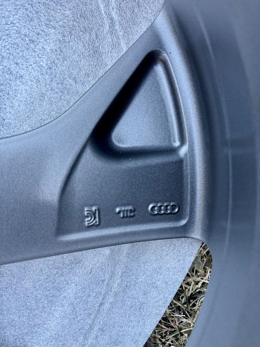 Нові оригінальні диски 22 Audi sport  Q7  Q8  e-tron